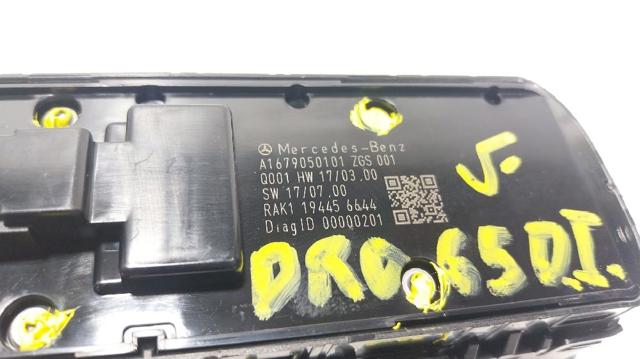 A1679050101 Interruptor de elevalunas delantera izquierda  en stock Sabadell