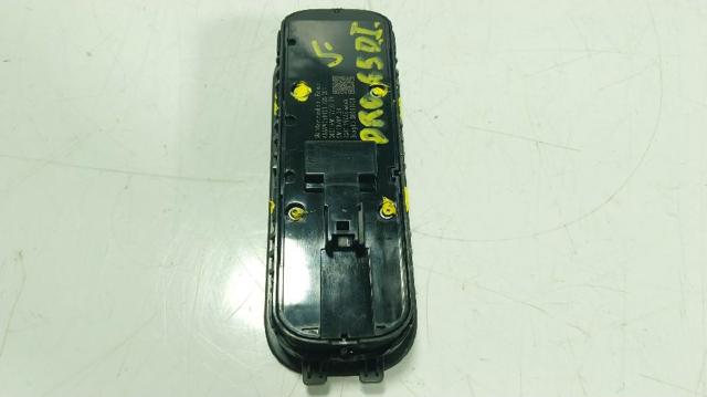 A1679050101 Unidad de control de elevalunas delantera izquierda  comprar en Zaragoza