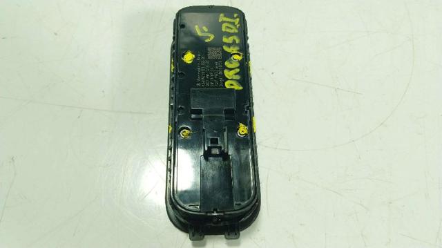A1679050101 MERCEDES Interruptor de elevalunas delantera izquierda  en stock Gandía