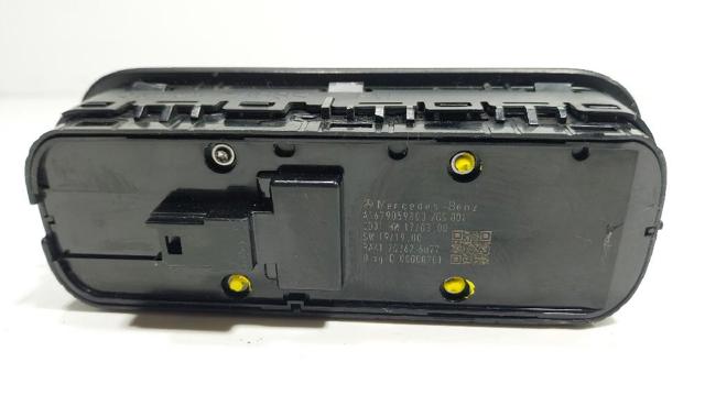 A1679050101 Interruptor de elevalunas delantera izquierda  en stock Granada