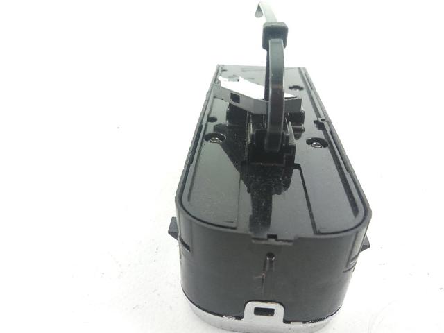 A1679050101 MERCEDES Unidad de control de elevalunas delantera izquierda  disponible Vigo