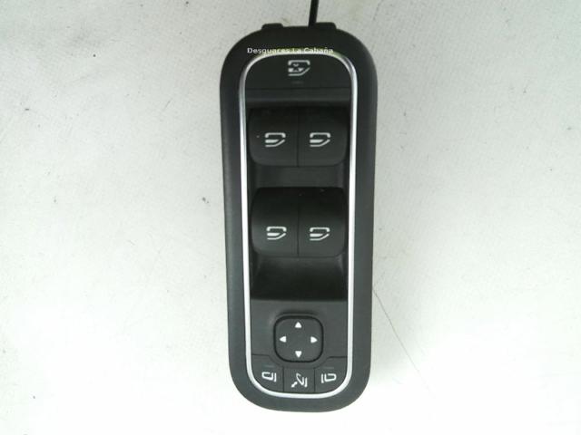 A1679050101 Interruptor de elevalunas delantera izquierda comprar Almería