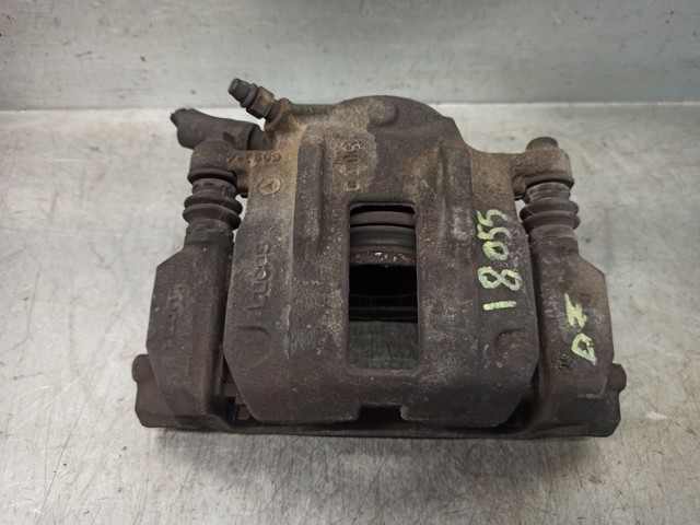 Pinza de freno, Eje delantero izquierda A1684200283 MERCEDES