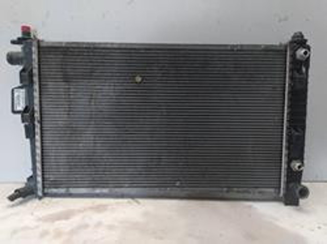 A1685001602 Radiador  en stock Sabadell