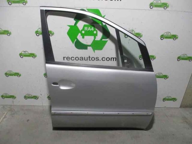 Puerta delantera derecha A1687202005 Mercedes