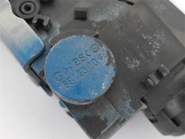 MERCEDES A1687202235 Cerradura de puerta delantera derecha  disponible Valladolid