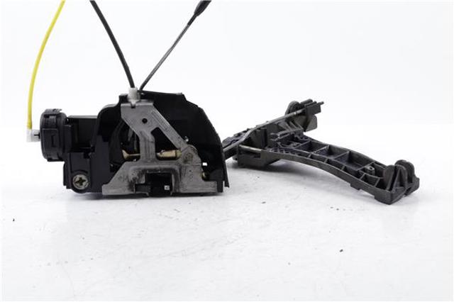 MERCEDES A1687202235 Cerradura de puerta delantera derecha  en stock Valencia