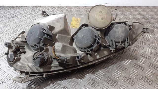 A1688200261 Faro derecho  en stock Granada