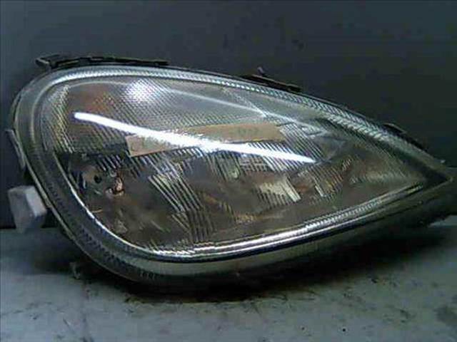 A1688200261 MERCEDES Faro derecho comprar Madrid