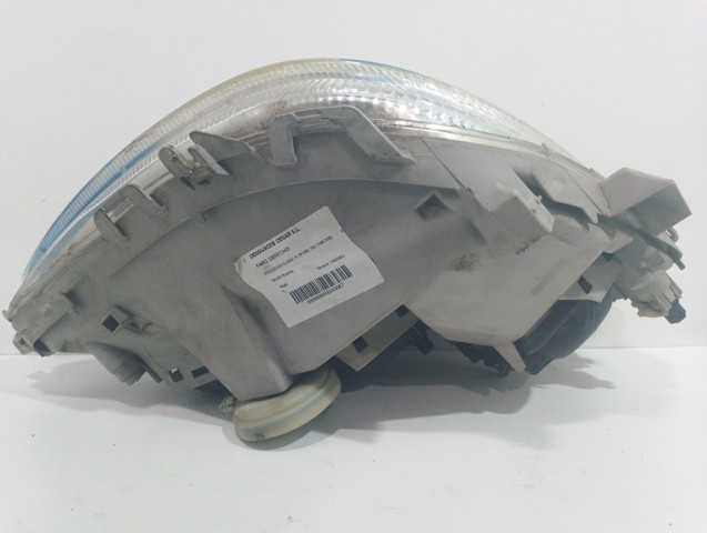 A1688200261 MERCEDES Faro derecho  comprar en Jaén