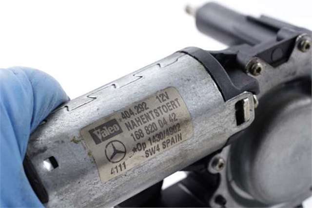 A1688200442 MERCEDES Motor limpiaparabrisas, trasera comprar Alcalá