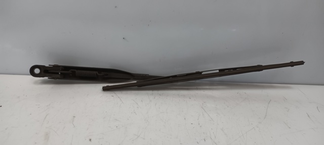 MERCEDES A1688201044 Brazo del limpiaparabrisas trasero  disponible Valladolid