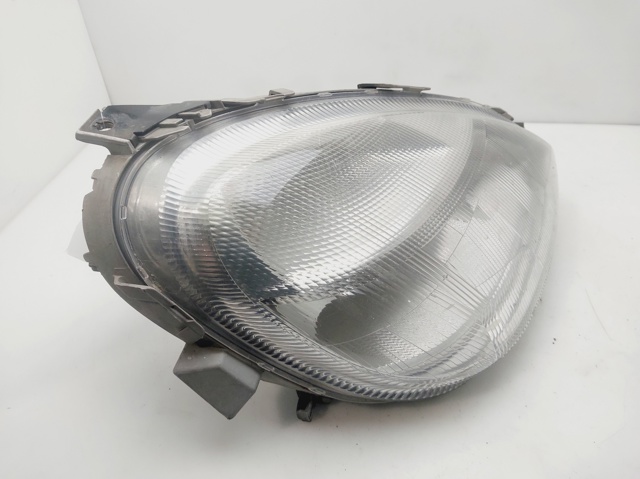A1688201061 MERCEDES Faro derecho comprar Madrid