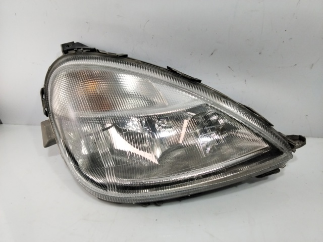 A1688201061 MERCEDES Faro derecho  comprar en Jaén