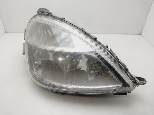 A1688201061 MERCEDES Faro derecho  disponible Alicante