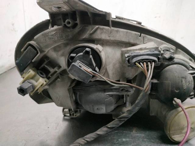 A1688201761 Faro izquierdo comprar Sevilla