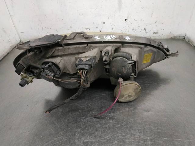 A1688201761 Faro izquierdo  en stock Castellón