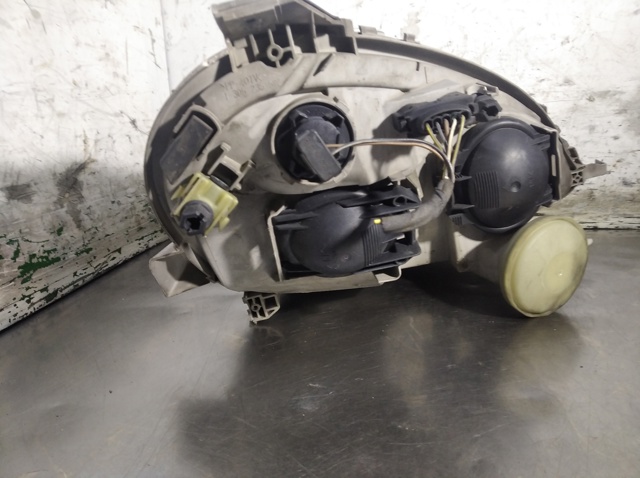 A1688201761 MERCEDES Faro izquierdo comprar Bilbao