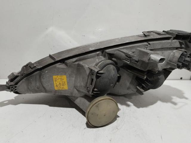 A1688201861 MERCEDES Faro derecho  comprar en Oviedo