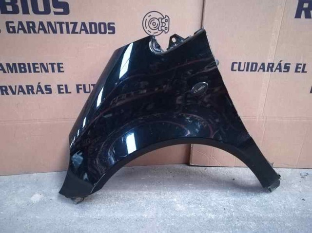 A1688800718 Aleta delantera izquierda  en stock Sabadell