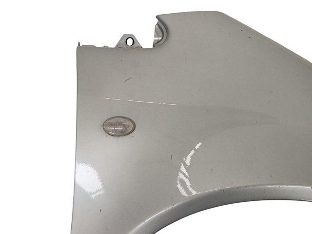A1688800818 MERCEDES Aleta  en stock Gandía