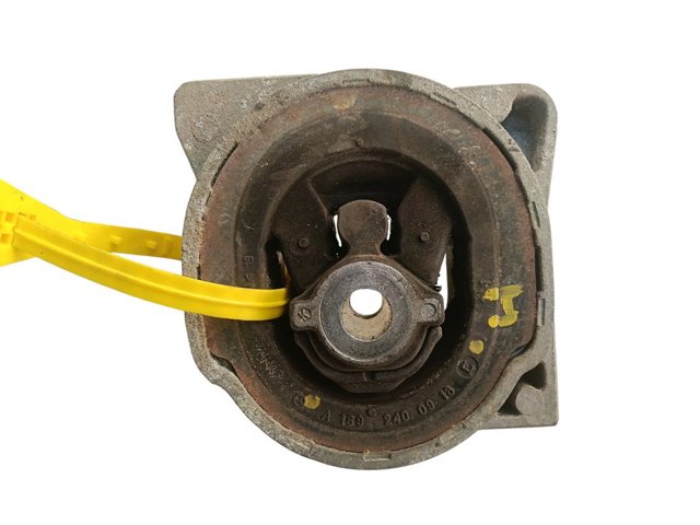 A1692401018 Soporte derecho trasero del motor  en stock Sabadell