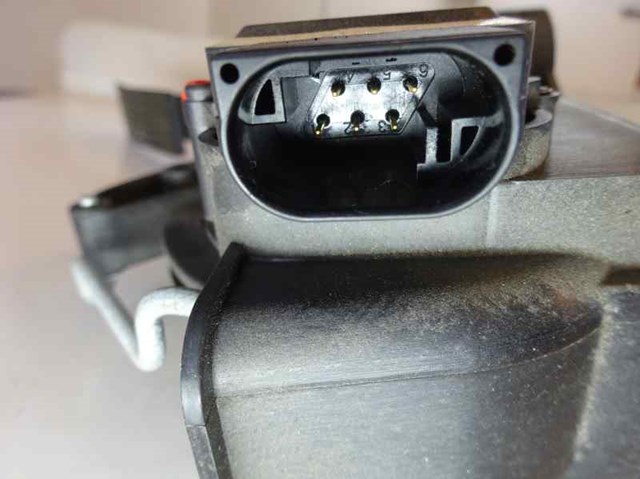 A1693000104 Pedal del acelerador comprar Almería