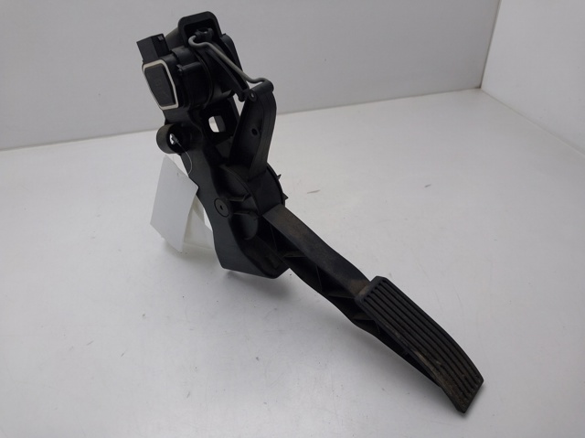 A1693000304 Pedal del acelerador  comprar en Zaragoza