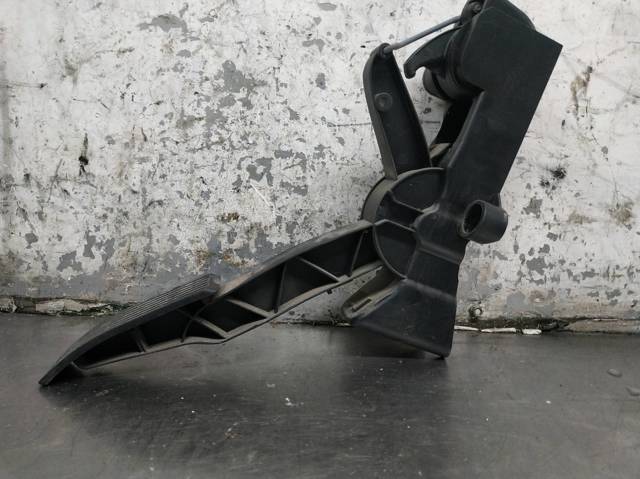 A1693000304 MERCEDES Pedal del acelerador  en stock Córdoba