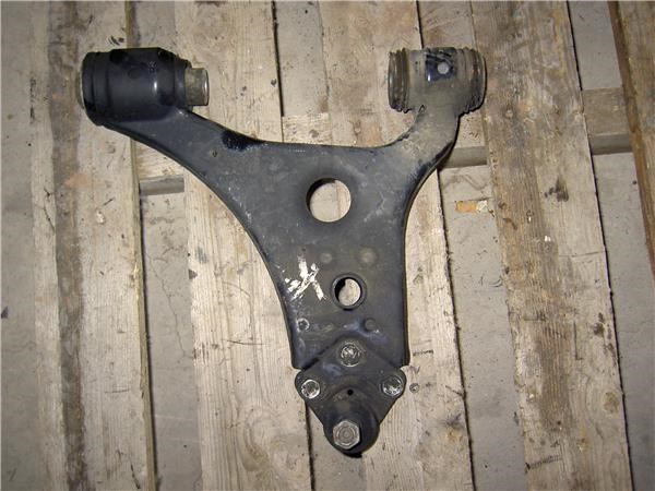 A1693300907 MERCEDES Brazo inferior izquierdo de la suspensión delantera  comprar en Oviedo