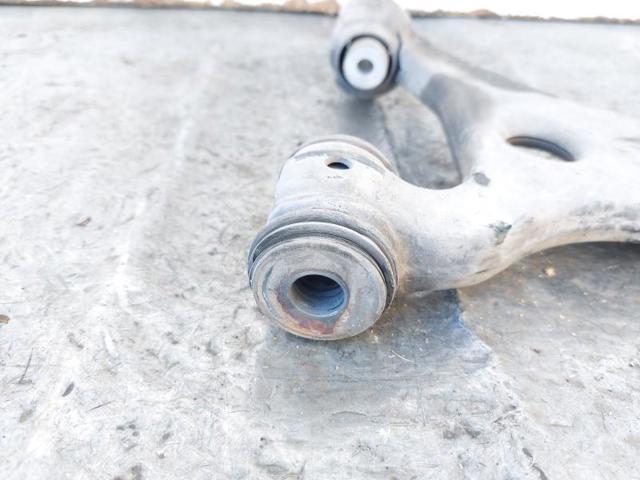 A1693300907 Brazo inferior izquierdo de la suspensión delantera  disponible Málaga