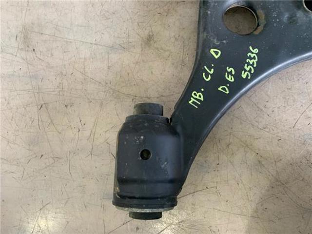 A1693300907 MERCEDES Brazo inferior izquierdo de la suspensión delantera  en stock Córdoba