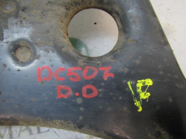 A1693301007 Brazo inferior derecho de la suspensión delantera  comprar en Zaragoza