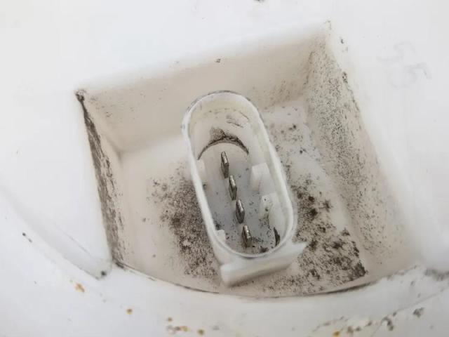A1694701294 MERCEDES Módulo de bomba de combustible con sensor de nivel de combustible  disponible Vigo