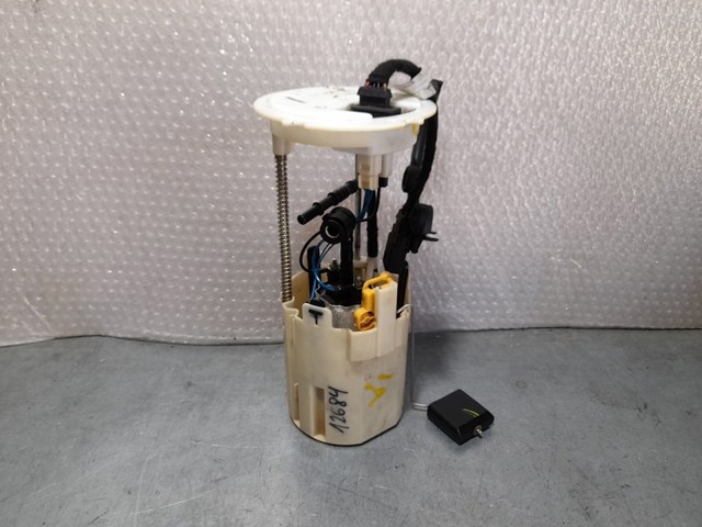 A1694701294 Módulo de bomba de combustible con sensor de nivel de combustible  disponible Málaga