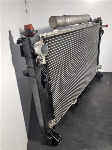 A1695000504 MERCEDES Radiador  en stock Gandía