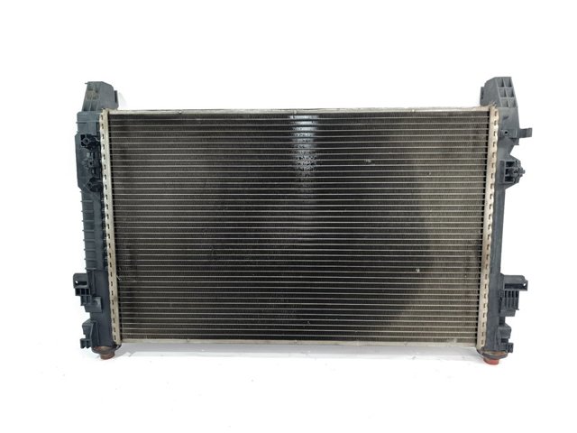 A1695000703 Radiador de refrigeración del motor  comprar en Reus