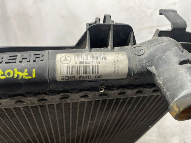 A1695000703 Radiador de refrigeración del motor  comprar en Reus
