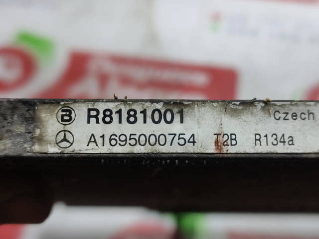 A1695000754 Condensador de aire acondicionado  comprar en Reus