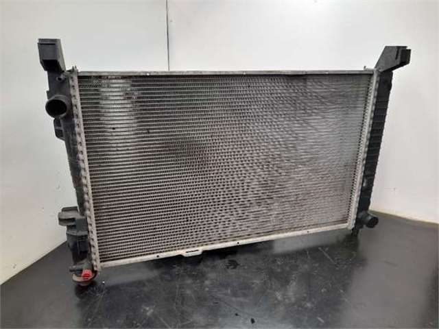 A1695001703 MERCEDES Radiador de refrigeración del motor  comprar en Oviedo