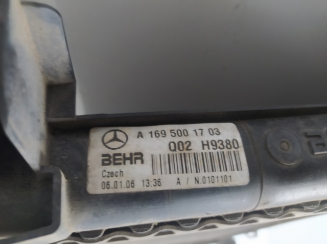 A1695001703 Radiador de refrigeración del motor  comprar en Pontevedra