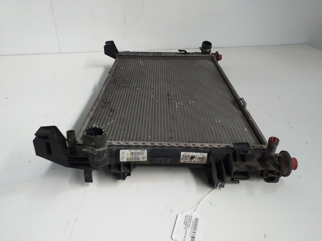A1695001703 MERCEDES Radiador  en stock Gandía