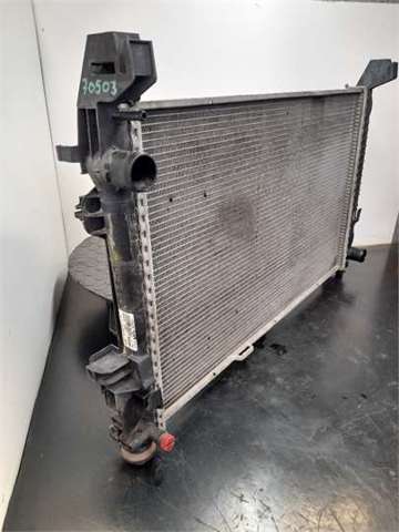 A1695001703 Radiador de refrigeración del motor  comprar en Zaragoza