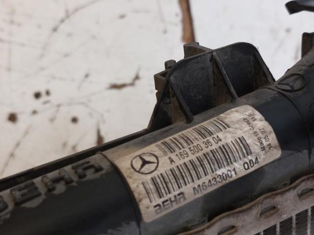 A1695002103 Radiador de refrigeración del motor  disponible Málaga