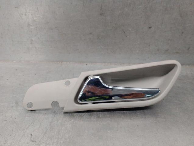 Manija interior izquierda delantera/trasera de puerta A1697600961 MERCEDES