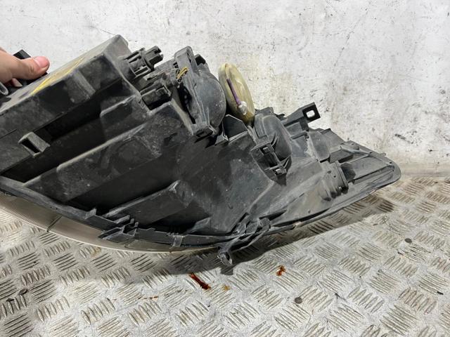 A1698200261 Faro derecho  en stock Castellón