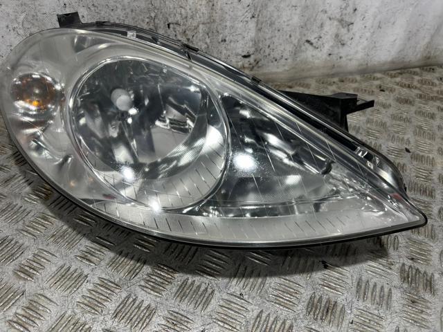 MERCEDES A1698200261 Faro derecho  en stock Valencia