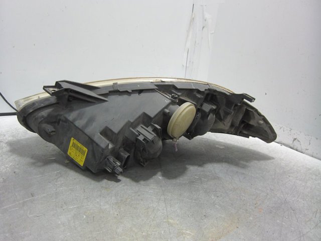 A1698200261 Faro derecho  en stock Granada