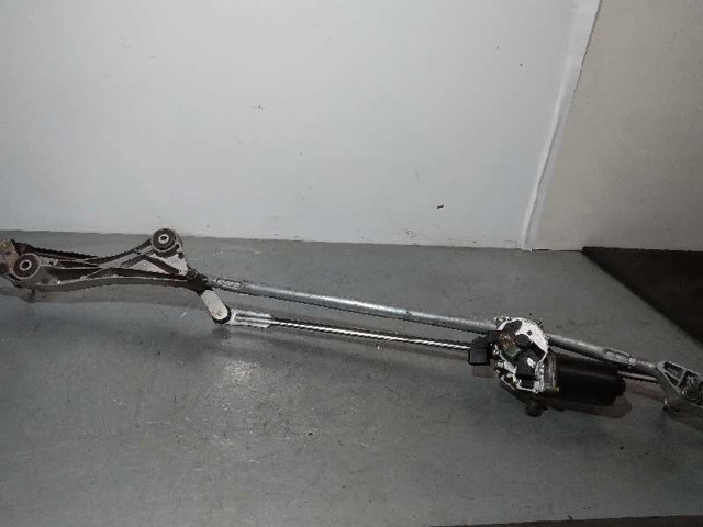 MERCEDES A1698200300 Trapezio del limpiaparabrisas  disponible Valladolid