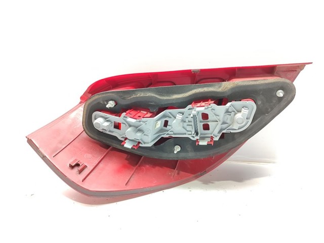 A1698200464 Piloto trasero derecho comprar Sevilla